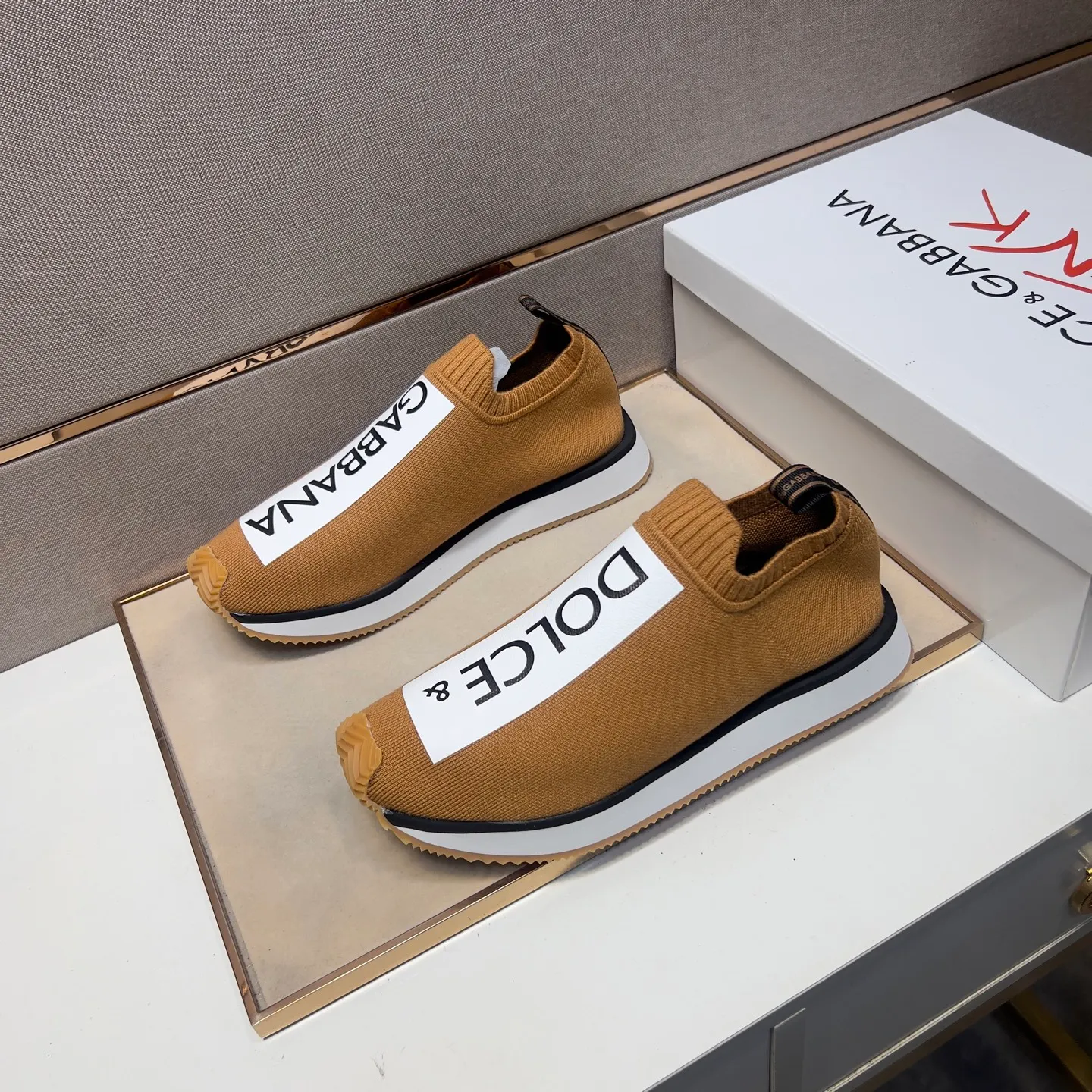 ⬛️Men's men's shoes💰p420【DG～】couple casual shoes 2025z cabinet sales simultaneously 🔶Size: 35-44#️⃣ 🔷7 colors🔜The upper is made of multi-material splicing➕Mesh lining, comfortable and breathable, sole: original comfortable, wear-resistant and non-slip outsole, ⚠️Real shot📱Photographed🎬The real thing is better📢📢📢